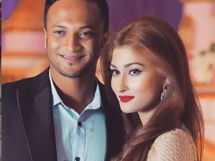 Shakib Al Hasan Love Story: शाकिब अल हसन के शानदार क्रिकेटिंग करियर की तरह उनकी लव स्टोरी भी बेहद रोमांटिक रही है. आइए हम आपको उनकी और उनके पत्नी की कहानी सुनाते हैं.