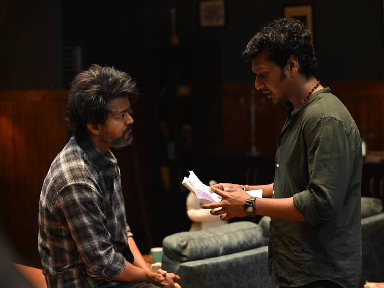 director lokesh kanagaraj requeted to fans not to share any spoilers of leo film Lokesh kanagaraj: ”ப்ளீஸ் .. ரசிகர்கள் இதை மட்டும் பண்ணாதீங்க” .. லியோ படம் ரிலீஸான நிலையில் லோகேஷ் கனகராஜ் வேண்டுகோள்..!