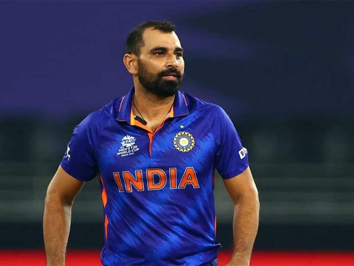 Mohammed Shami In World Cup  SHAMI STRIKES IN HIS FIRST BALL OF WORLD CUP 2023 विश्वचषकात भन्नाट रेकॉर्ड, तरीही शामी संघाबाहेर, संधी मिळताच पहिल्याच चेंडूवर क्लिन बोल्ड