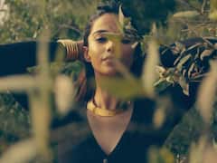 Meenakshi chaudhary: ఘాటు పెంచిన 'గుంటూరుకారం' బ్యూటీ