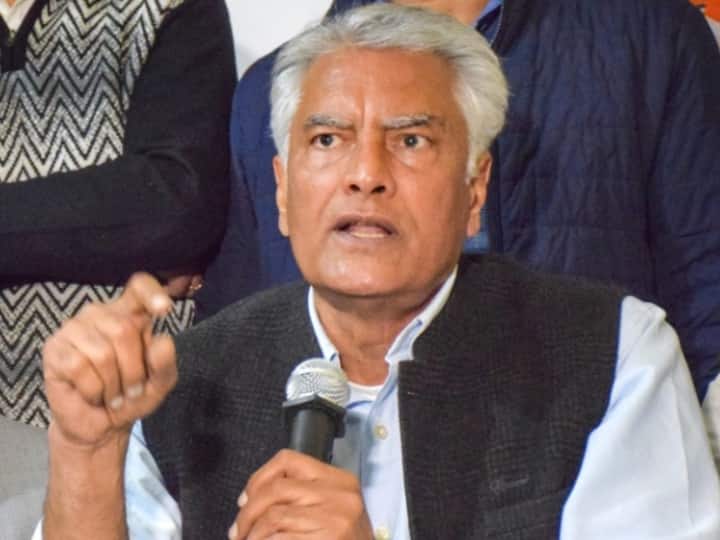SYL Canal Issue Punjab BJP chief Sunil Jakhar targets AAP CM Bhagwant Mann MP Sandeep Pathak SYL Canal Dispute: पंजाब में एसवाईएल को लेकर सुनील जाखड़ का AAP पर निशाना, संदीप पाठक के बयान पर उठाए सवाल