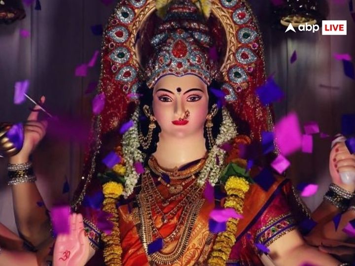 Maa Durga Aarti: 'जय अंबे गौरी मैय्या जय श्यामा गौरी तुम को निशिदिन ध्यावत हरि ब्रह्मा शिवरी..', नवरात्रि में जरुर करें मां दुर्गा की आरती