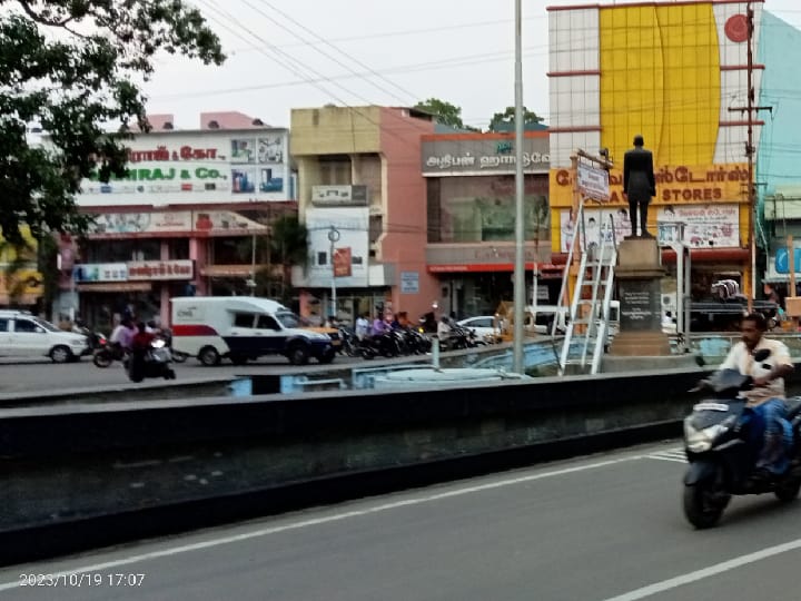 மாவட்டத்திற்கே ஒரே ஒரு போக்குவரத்து ஆய்வாளர் - தினமும் திக்கி திணறும் தூத்துக்குடி மாவட்டம்