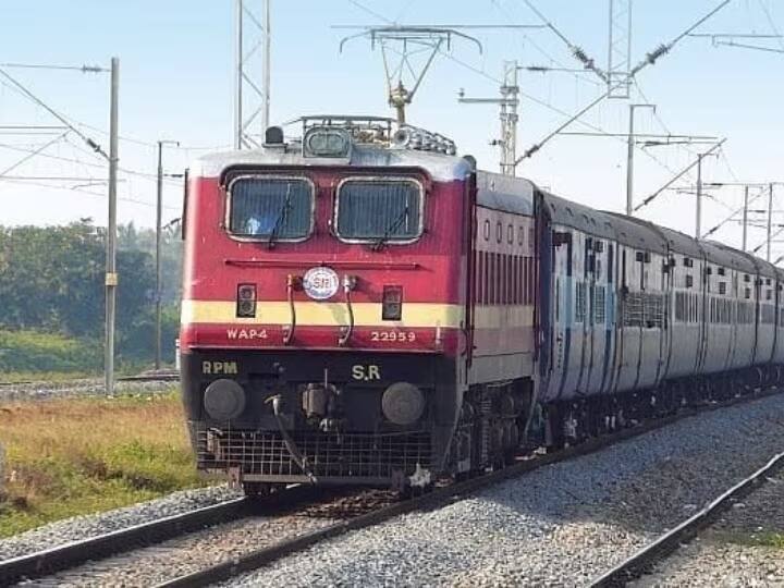 Rajasthan Stoppage of two pairs of express trains at Indragarh station Of Kota Division on occasion of Navratri fair Ann Navratri 2023: नवरात्रि मेला के अवसर पर दो जोड़ी एक्सप्रेस ट्रेनों का इंद्ररगढ़ स्टेशन पर ठहराव, देखें लिस्ट