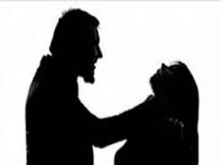 Delhi Shocker  52-Year-Old Man Strangles Wife to Death After Quarrel Over Her Going Out for Work, Arrested Crime: 'வேலைக்கு போவியா?' மனைவியை கழுத்தை நெரித்து கொலை செய்த கணவன் - சிக்கியது எப்படி?