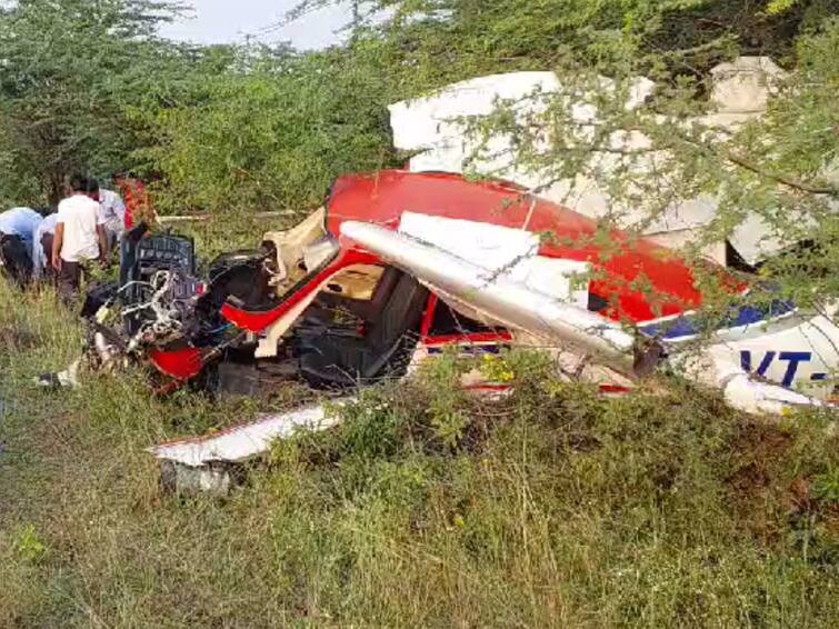 Baramati plane crashed during training at katfal near Pune Maharashtra latest news Baramati plane crash news : बारामतीत प्रशिक्षणादरम्यान विमान कोसळलं