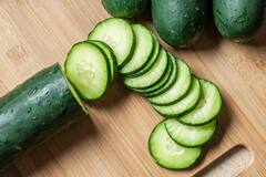 Side Effects of Cucumber: સ્વાસ્થ્ય માટે ગુણકારી કાકાડીને આ સમયે ખાશો તો શરીરને પહોંચશે ગંભીર નુકસાન