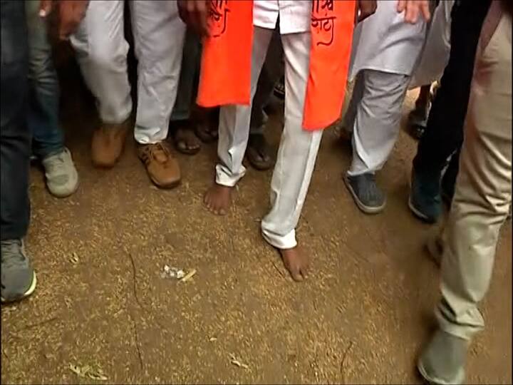 आज सकाळीच आपल्या शेकडो सहकाऱ्यांसह शिवनेरी किल्ल्यावर ते गेले. तिथे मनोभावे शिवाई देवीची पूजा केली.