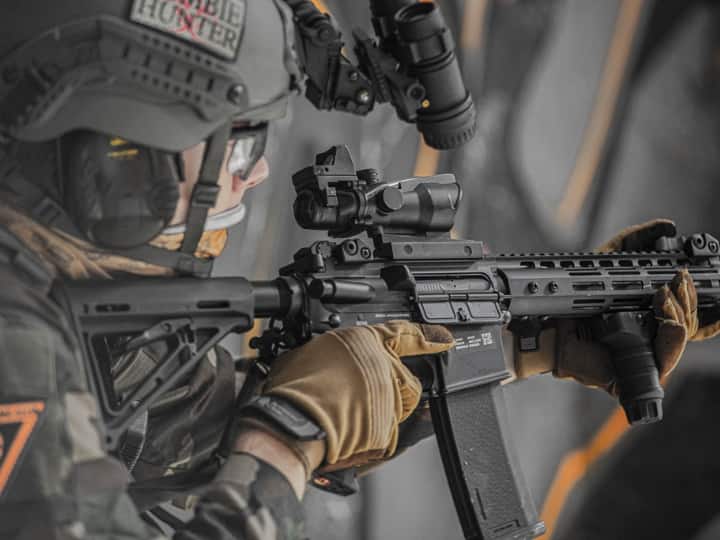 आपको बता दें, जब इंडियन नेवी को या सरकार को किसी स्पेशल ऑपरेशन के लिए फोर्स की जरूरत पड़ती है तभी इन कमांडोज को याद किया जाता है.