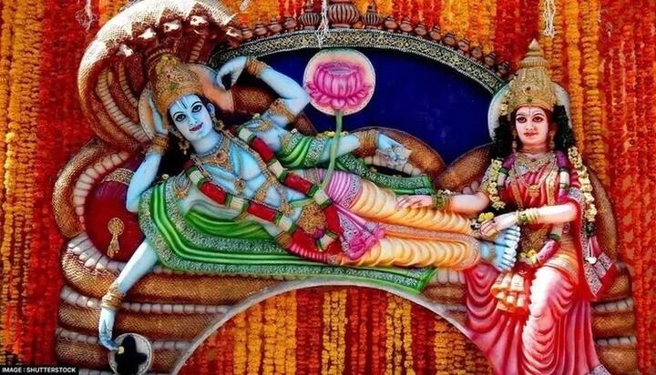 ગુરુવારે વ્રત રાખો અને કેળાના છોડની પૂજા કરીને જળ ચઢાવો. આમ કરવાથી લગ્નમાં આવતી અડચણો દૂર થાય છે અને જો તમે પરિણીત છો તો તમારા દાંપત્ય જીવનમાં કોઈ સમસ્યા નહીં આવે.