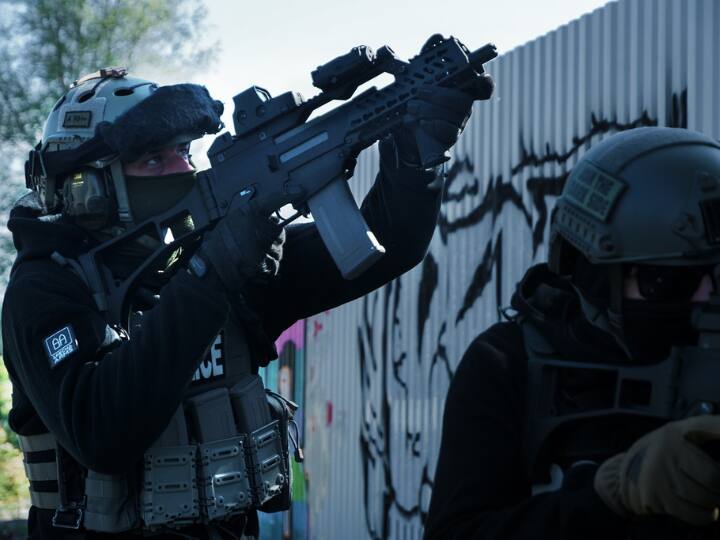 हम इंडियन नेवी के जिस कमांडो टीम की बात कर रहे हैं उसे मार्कोस कहा जाता है. इस टीम का खौफ दुश्मन के भीतर मौत की तरह होता है.