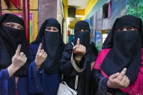 ਚੋਣ ਕਮਿਸ਼ਨ ਨੇ ਮੱਧ ਪ੍ਰਦੇਸ਼, ਰਾਜਸਥਾਨ ਅਤੇ ਛੱਤੀਸਗੜ੍ਹ ਸਮੇਤ ਪੰਜ ਰਾਜਾਂ ਦੀਆਂ ਚੋਣਾਂ ਦੀਆਂ ਤਰੀਕਾਂ ਦਾ ਵੀ ਐਲਾਨ ਕਰ ਦਿੱਤਾ ਹੈ।