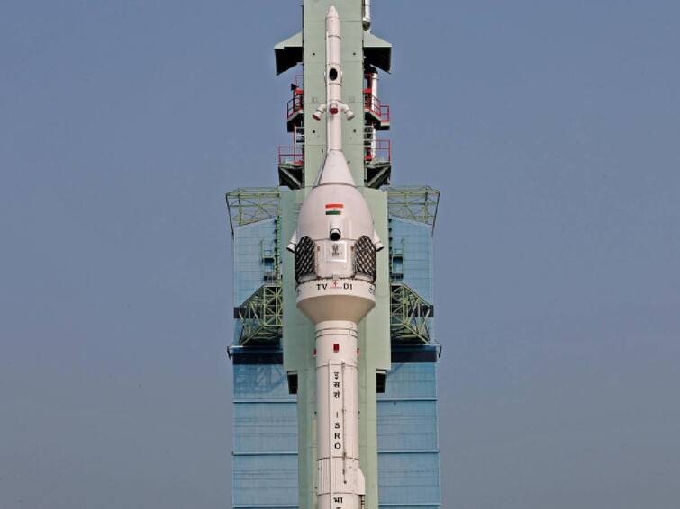Gaganyaan Mission the countdown to test of gaganyaan a space probe has starts isro Gaganyaan Mission: சாதிக்குமா இஸ்ரோ! நாளை விண்ணில் பாய்கிறது ககன்யான் சோதனை விண்கலம்...தொடங்கியது கவுண்ட் டவுன்!