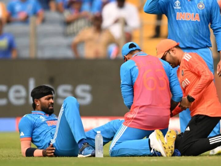 ICC ODI World Cup 2023 IND vs NZ Surykumar Yadav may come in for Hardik Pandya and Mohammad Shami in for Shardul Thakur World Cup 2023: हार्दिक पांड्या के नहीं खेलने से गड़बड़ा जाएगा टीम इंडिया का बैलेंस, शार्दुल ठाकुर को रखना पड़ेगा प्लेइंग 11 से बाहर