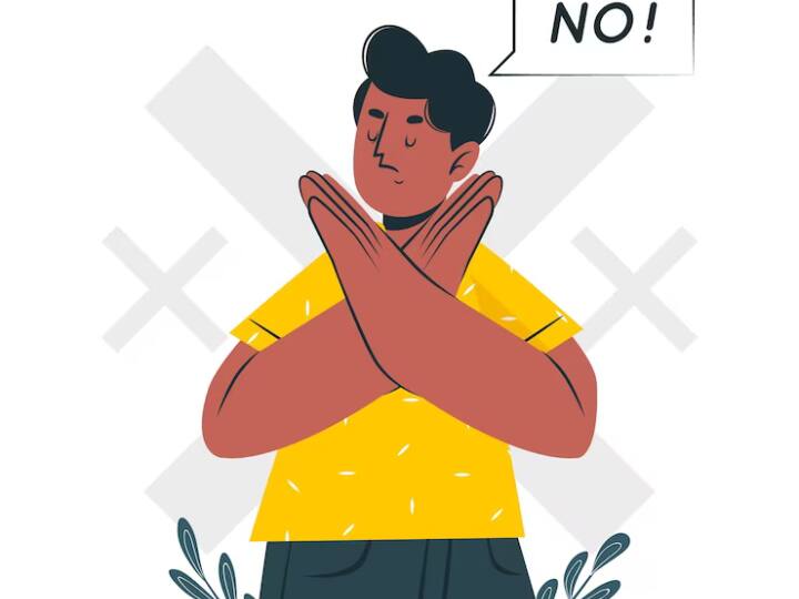 ध्यान दें, कभी भी अपनी निजी जानकारी ऑनलाइन या ऑफलाइन किसी भी व्यक्ति के साथ किसी भी परिस्थिति में शेयर न करें. अगर आपसे कोई ऐसी जानकारी किसी भी तरीके से मांग रहा है तो तुरंत सावधान हो जाएं और चालाकी से काम लें. फ्रॉड से बचने का एकमात्र तरीका आपका सावधान होकर इंटरनेट का इस्तेमाल करना है.