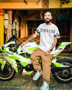 Bigg Boss 17: अभिषेक कुमार से लेकर हिना खान तक, जब बिग बॉस के इन कंटेस्टेंट्स को सोशल मीडिया पर किया गया ट्रोल