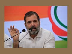 राहुल गांधींच्या लोकसभा सदस्यत्व बहालीला आव्हान देणाऱ्या याचिकाकर्त्याला सर्वोच्च न्यायालयाने लाखाचा दंड ठोठावला