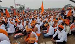 Manoj Jarange Patil Pune : भगव्या टोप्या अन् भगवे झेंडे, जरांगे पाटलांच्या सभास्थळी मराठे दाखल