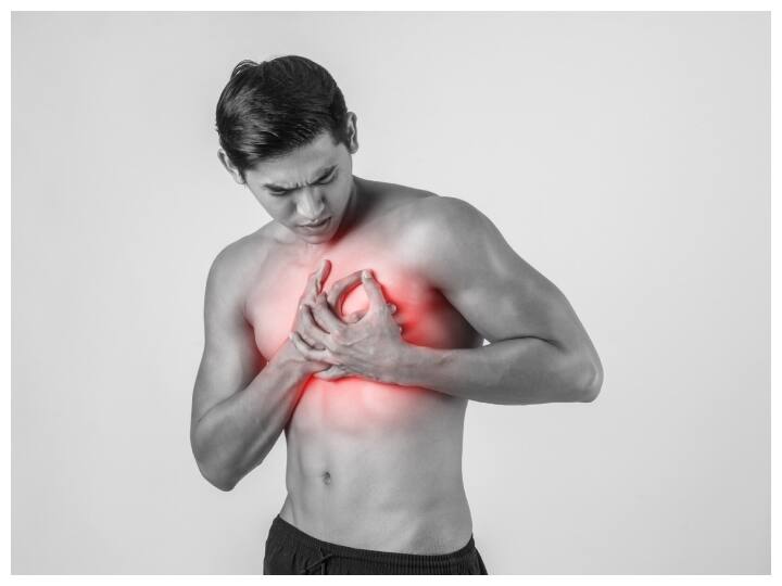 तकमरिया सीड्स में ओमेगा-3 फैटी एसिड, फाइबर और स्टेरॉल्स जैसे पदार्थ पाए जाते हैं जो कोलेस्ट्रॉल कम करने में सहायक होते हैं. ओमेगा-3 फैटी एसिड LDL यानी बुरे कोलेस्ट्रॉल को कम करता है और HDL यानी अच्छे कोलेस्ट्रॉल को बढ़ाता है.