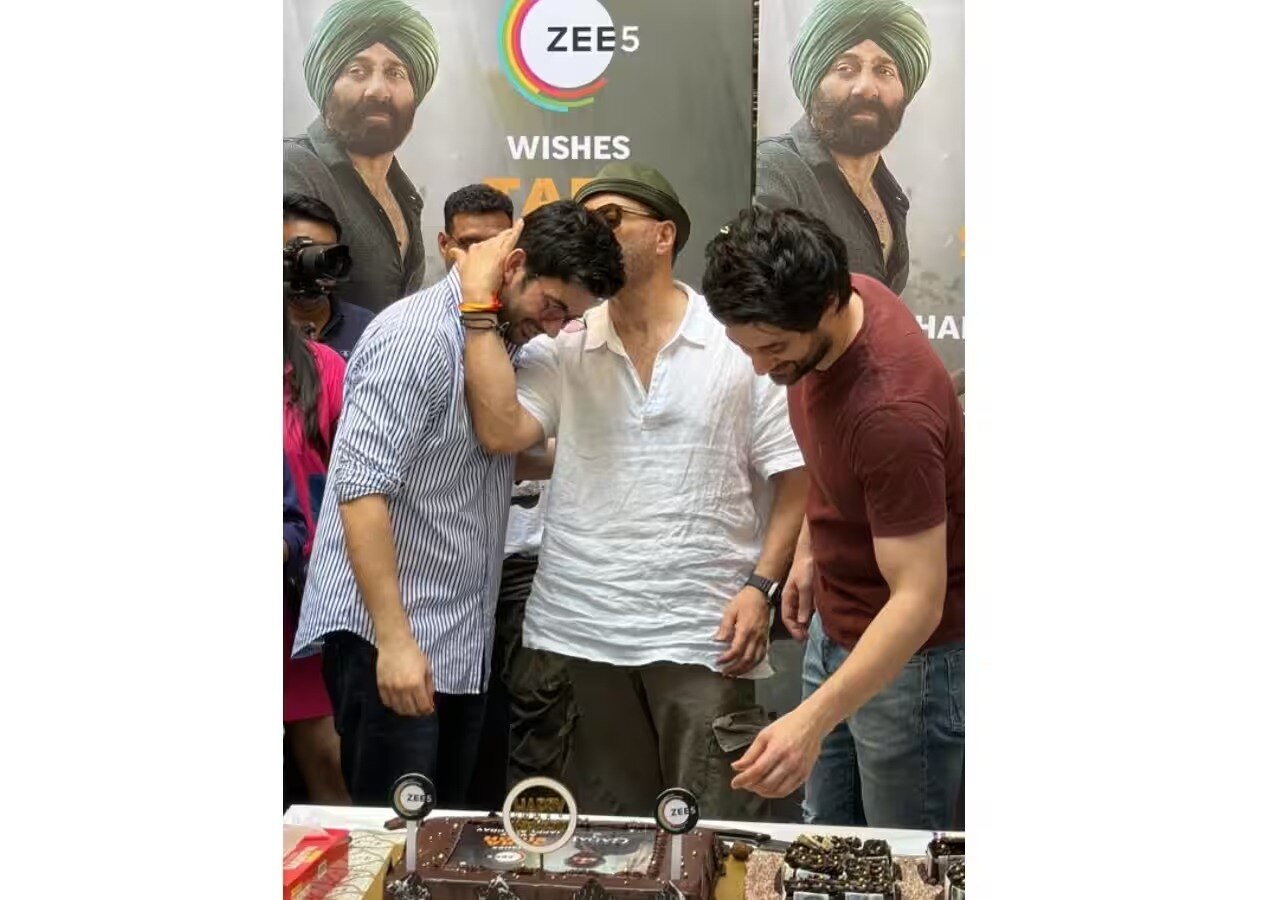 Sunny Deol: ਸੰਨੀ ਦਿਓਲ ਨੇ ਜਨਮਦਿਨ 'ਤੇ ਕੱਟਿਆ 525 ਕਰੋੜ ਦਾ ਕੇਕ, ਬੌਬੀ ਦਿਓਲ ਨੇ ਪੋਸਟ 'ਤੇ ਕੀਤਾ ਕਮੈਂਟ, ਦੇਖੋ ਵੀਡੀਓ