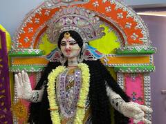 पटना वासियों के लिए इस बार दशहरा होगा खास, कहीं दवा से तो कहीं पान मसाला से बनाई गई हैं मूर्तियां