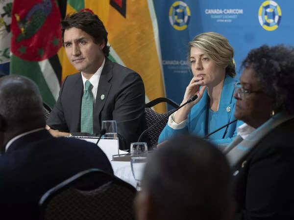 Canada travel advisory, suspends visa and consular services in Bengaluru, Chandigarh and Mumbai India - Canada Row: 'கனடா மக்களே இந்தியாவில் எச்சரிக்கையா இருங்க' - ட்ரூடோ அரசின் அறிவிப்பால் பதற்றம் அதிகரிப்பு