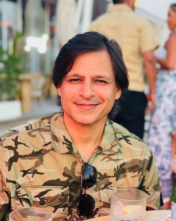 हालांकि एक वक्त ऐसा भी आया कि इस लव रिलेशनशिप को कई झटके लगे और ये विवादों में पड़ गया. यहां तक की एक बार विवेक ऑबेरॉय ने आरोप लगाया था कि उन्हें ऐश्वर्या के साथ रिश्ता तोड़ने के लिए धमकी तक दी जा रही हैं.