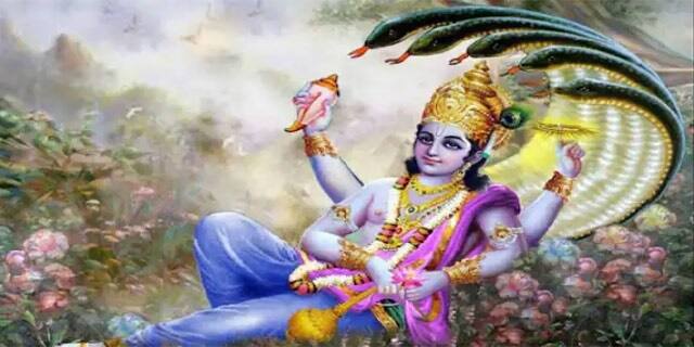 સ્નાન કર્યા પછી પીળા રંગના કપડાં પહેરો.સ્નાન કર્યા પછી ભગવાન વિષ્ણુની મૂર્તિ અને ચિત્રની સામે ઘીનો દીવો પ્રગટાવો.ભગવાન વિષ્ણુને પીળા રંગના ફૂલોની સાથે તુલસીના નાના પાન અર્પણ કરો.કપાળ પર હળદર, ચંદન અથવા કેસરનું તિલક લગાવો.