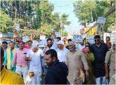 पुरानी पेंशन बहाली को लेकर शिक्षकों का सरकार के खिलाफ अनोखा प्रदर्शन, आंदोलन की दी चेतावनी