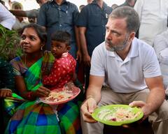 Rahul Gandhi : அனல் பறந்த தேர்தல் பிரச்சாரம்..சுட சுட தோசை சுட்ட ராகுல் காந்தி!