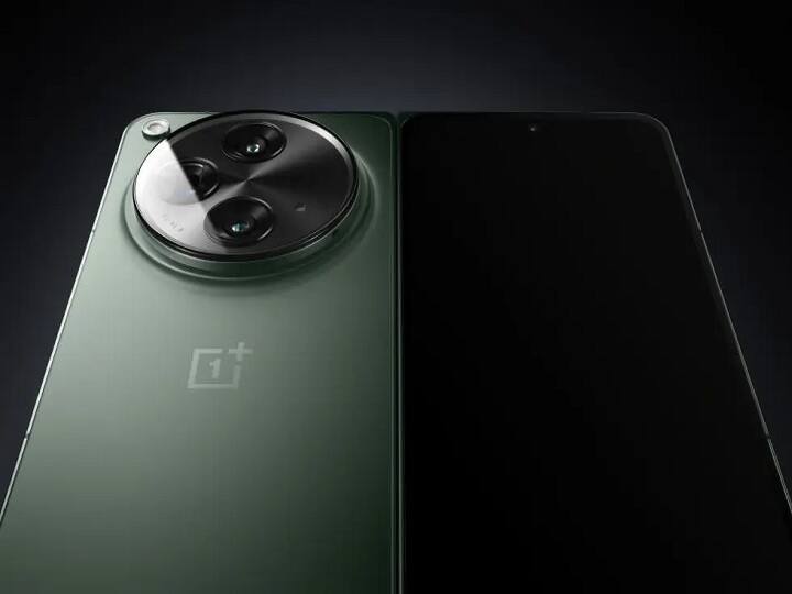 OnePlus Open का प्रोसेसर : वनप्लस के इस लेटेस्ट फोल्डेबल फोन में स्नैपड्रैगन 8 जेन 2 प्रोसेसर दिया है, जो 16GB रैम और 512GB की स्टोरेज के साथ पेयर किया गया है.