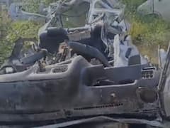 यमुना एक्सप्रेस-वे पर दर्दनाक हदसा, तेज रफ्तार वाहन ने वैन को मारी टक्कर, पांच की मौत, तीन घायल