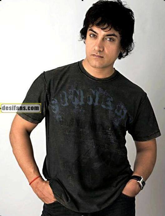 Aamir Khan: बॉलिवूडचा मिस्टर परफेक्शनिस्ट अशी ओळख असणारा अभिनेता आमिर खान (Aamir Khan) हा त्याच्या अभिनयानं प्रेक्षकांची मनं जिंकत असतो.(Photo Credit :Aamir Khan Facebook)