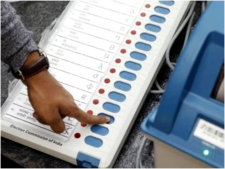 राजस्थान की सभी 200 विधानसभा सीट पर 25 नवंबर को मतदान होगा. मतगणना तीन दिसंबर को होगी.