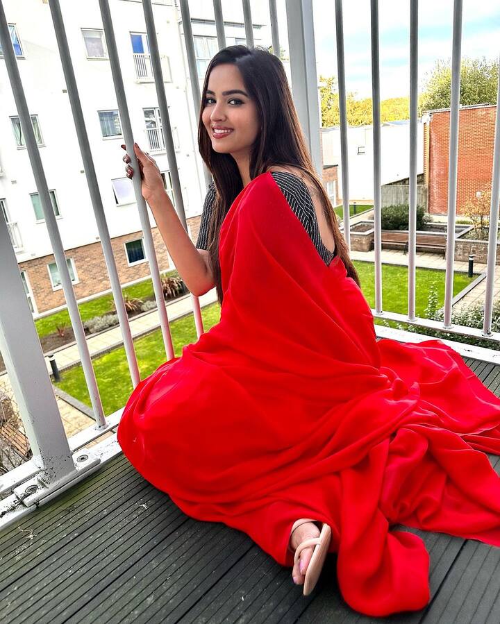 షార్ట్ ఫిల్మ్స్ ద్వారా బాగా పాపులర్ అయ్యింది పూజిత పొన్నాడ.Photo Credit: Pujita Ponnada/Instagram