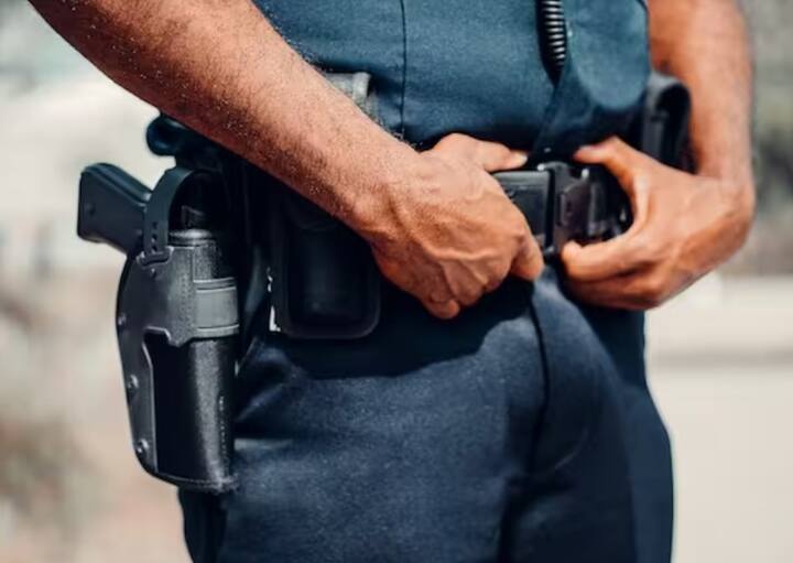 લાયકાત: ભરતી માટે અરજી કરનાર ઉમેદવારે 12મું પાસ કરેલ હોવું જોઈએ. જ્યારે અનુસૂચિત જનજાતિ વર્ગના ઉમેદવારો માટે લાયકાત 8મું પાસ છે અને નક્સલવાદી વિસ્તારો માટે તે 5મું પાસ છે.