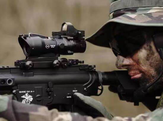 ਇਸ ਫੋਰਸ ਦੀ ਟ੍ਰੇਨਿੰਗ ਇੰਨੀ ਔਖੀ ਹੈ ਕਿ ਕੋਈ ਵੀ ਆਮ ਆਦਮੀ ਇਸ ਟ੍ਰੇਨਿੰਗ ਵਿਚ ਦੋ ਦਿਨ ਵੀ ਨਹੀਂ ਟਿਕ ਸਕਦਾ। ਦੱਸ ਦਈਏ ਕਿ ਭਾਰਤੀ ਜਲ ਸੈਨਾ ਦੀ ਮਾਰਕੋਸ ਕਮਾਂਡੋ ਫੋਰਸ 1987 ਵਿੱਚ ਬਣੀ ਸੀ।