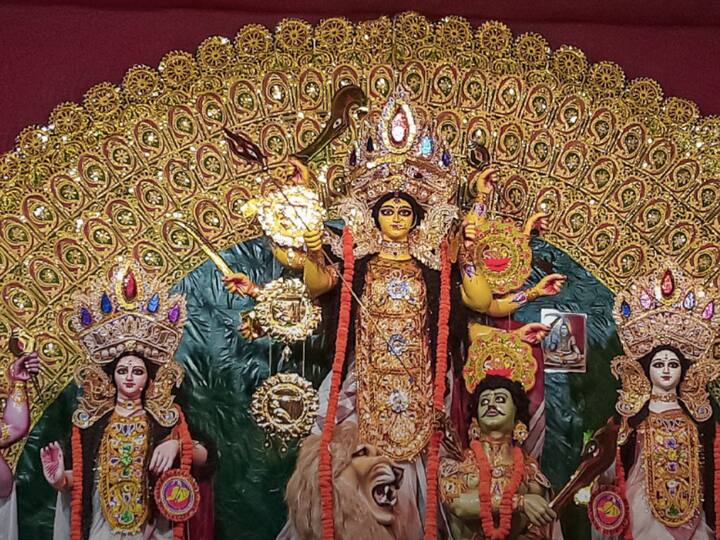 Durga Puja is celebrated by the different Bengali communities in Bangalore with great enthusiasm. While some of them order idols from Kolkata, others get local artisans to create theirs. A lot of musicians from Bengal are also invited to perform making it a grand affair. (Image Source: Facebook/ LBB Bangalore)