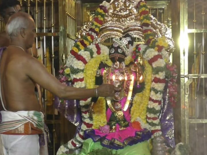 Navratri 2023: நவராத்திரி 6ம் நாள்: கரூர் ஸ்ரீ விஸ்வகர்மா சித்தி விநாயகர் ஆலயத்தில் துர்கைக்கு காமாட்சி அம்மன் அலங்காரம்