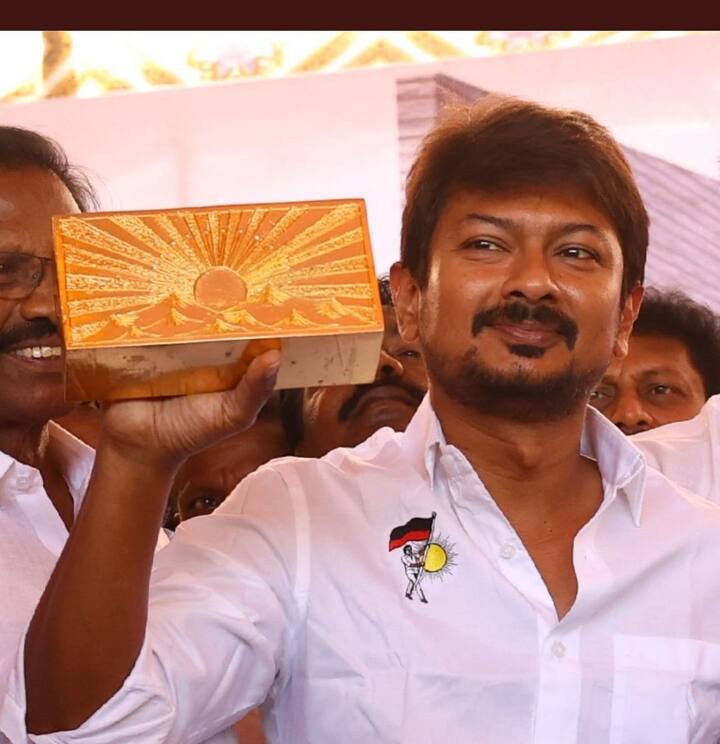 முன்னதாக முன்னதாக மதுரையில் எய்ம்ஸ் மருத்துவமனை இதுவரை கட்டவில்லை என செங்கலை காட்டி ஈரோட்டில் அமைச்சர் உதயநிதி பிரச்சாரம் செய்தார் என்பது குறிப்பிடத்தக்கது.மதுரையில் எய்ம்ஸ் மருத்துவமனை இதுவரை கட்டவில்லை என செங்கல்லை காட்டி ஈரோட்டில் அமைச்சர் உதயநிதி பிரச்சாரம் செய்தார் என்பது குறிப்பிடத்தக்கது.