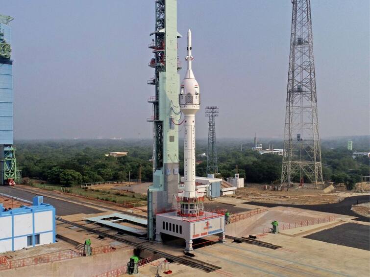isro`s Gaganyaan Mission first Test postponed at last minute due to bad weather Gaganyaan Mission Test: மழையால் ககன்யான்  திட்டத்தின் முதல் பரிசோதனை நிறுத்திவைப்பு:  தேதி பின்னர் அறிவிக்கப்படும் - இஸ்ரோ