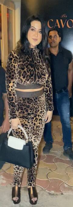 Amruta fadnavis: अमृता फडणवीस यांचा खास लूक; पाहा फोटो