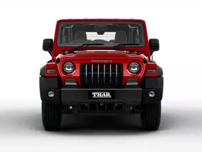 ਵੱਡੇ ਅਲੌਏ ਵ੍ਹੀਲਾਂ ਨਾਲ ਆਉਣ ਵਾਲੇ ਵਾਹਨਾਂ ਵਿੱਚ ਮਹਿੰਦਰਾ ਸਕਾਰਪੀਓ-ਐਨ, XUV700 ਅਤੇ ਪ੍ਰਸਿੱਧ ਆਫ-ਰੋਡਰ ਥਾਰ ਸ਼ਾਮਲ ਹਨ। ਇਹ ਗੱਡੀਆਂ 18 ਇੰਚ ਦੇ ਅਲਾਏ ਵ੍ਹੀਲ ਨਾਲ ਵੀ ਲੈਸ ਹਨ। ਇਨ੍ਹਾਂ ਦੀ ਸ਼ੁਰੂਆਤੀ ਕੀਮਤ ਕ੍ਰਮਵਾਰ 19.98 ਲੱਖ ਰੁਪਏ, 20.88 ਲੱਖ ਰੁਪਏ ਅਤੇ 12.48 ਲੱਖ ਰੁਪਏ ਐਕਸ-ਸ਼ੋਰੂਮ ਹੈ।
