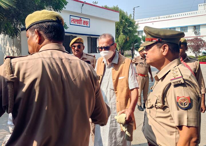 निठारी कांड में आरोपी रहे मनिंदर सिंह पंढेर को शुक्रवार (20 अक्टूबर) को इलाहाबाद हाईकोर्ट के फैसले के बाद रिहा कर दिया गया है.