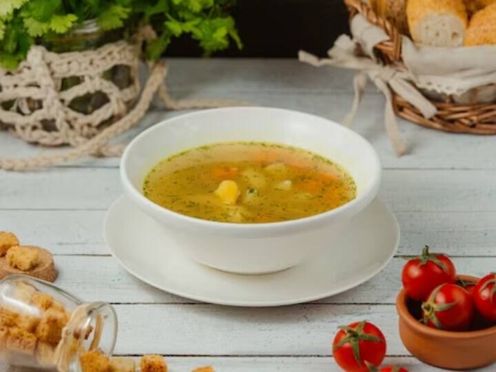 ठंड में यह कारोबार अच्छा चल सकता है. अगर लागत 10 से 15 रुपये आ रही है तो आप इसे 30 से 40 रुपये में बेच सकते हैं. अगर आप इसका 2000 बाउल एक महीने में बेचते हैं तो आपको हर महीने 1 लाख रुपये की कमाई होगी.