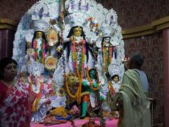 Navratri 2023: पटना के पंडालों में एक से बढ़कर एक मूर्तियां, घर बैठे abp बिहार की तस्वीरों से करें दर्शन, विशेष कलाकृति से बनी हैं ये प्रतिमाएं