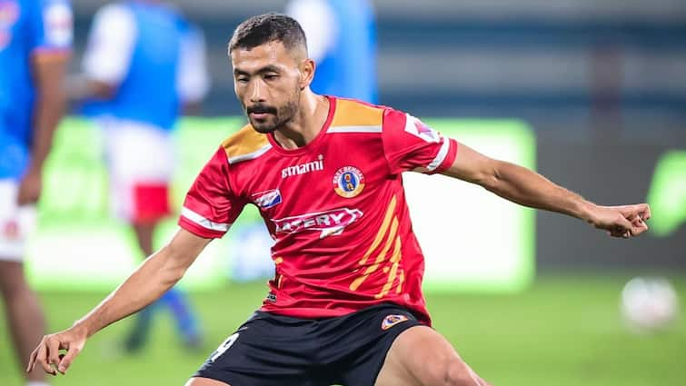 East Bengal star Mahesh Singh claims it is a pleasure and not to represent the club East Bengal: চাপ নয়, ইস্টবেঙ্গলের প্রতিনিধিত্ব করাটা গৌরবের, নতুন চুক্তি প্রসঙ্গে দাবি মহেশের