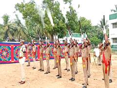 36 குண்டுகள் முழங்க காவலர் நினைவு தினம் மயிலாடுதுறையில் அனுசரிப்பு