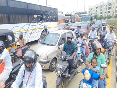 heavy Traffic jam in Chennai and near areas due to continuous holiday Traffic Alert: சொந்த ஊருக்கு படையெடுக்கும் மக்கள்! சென்னை புறநகரில் செம போக்குவரத்து நெரிசல் - கவனமா போங்க