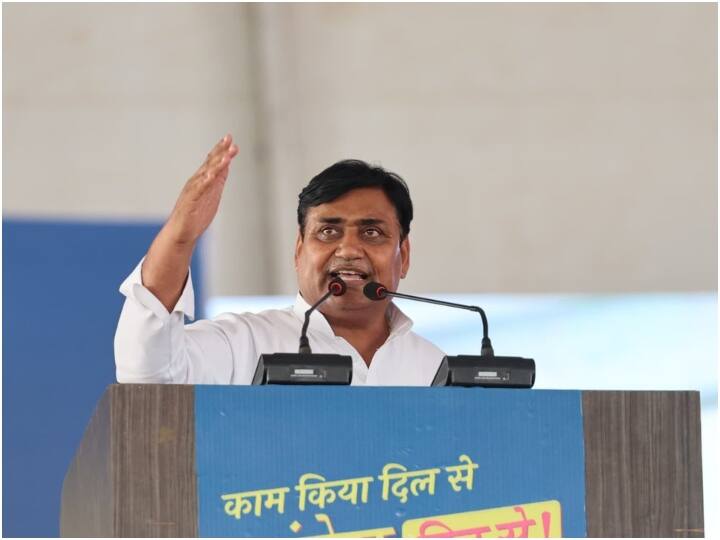 कांग्रेस के प्रदेश अध्यक्ष गोविंद सिंह डोटासरा इस बार भी लक्ष्मणगढ़ से चुनाव लड़ेंगे. वह इस  सीट का प्रतिनिधित्व 2008 से कर रहे हैं.